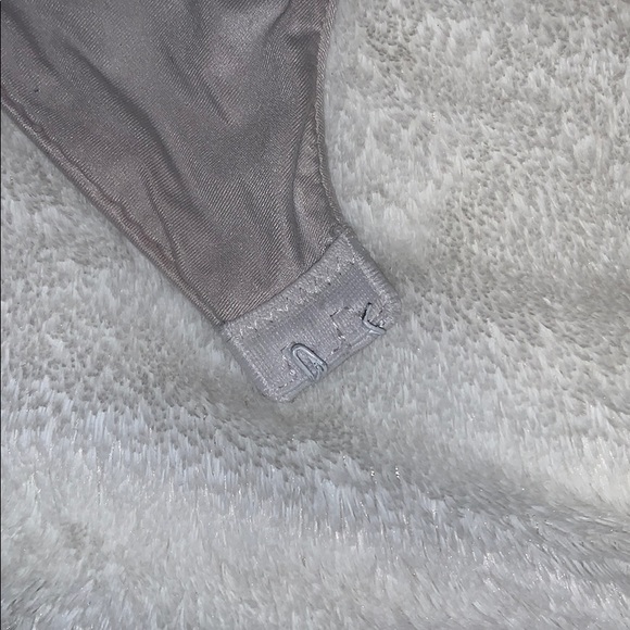 White comfy Victoria’s Secret t-shirt bra. - Picture 8 of 8